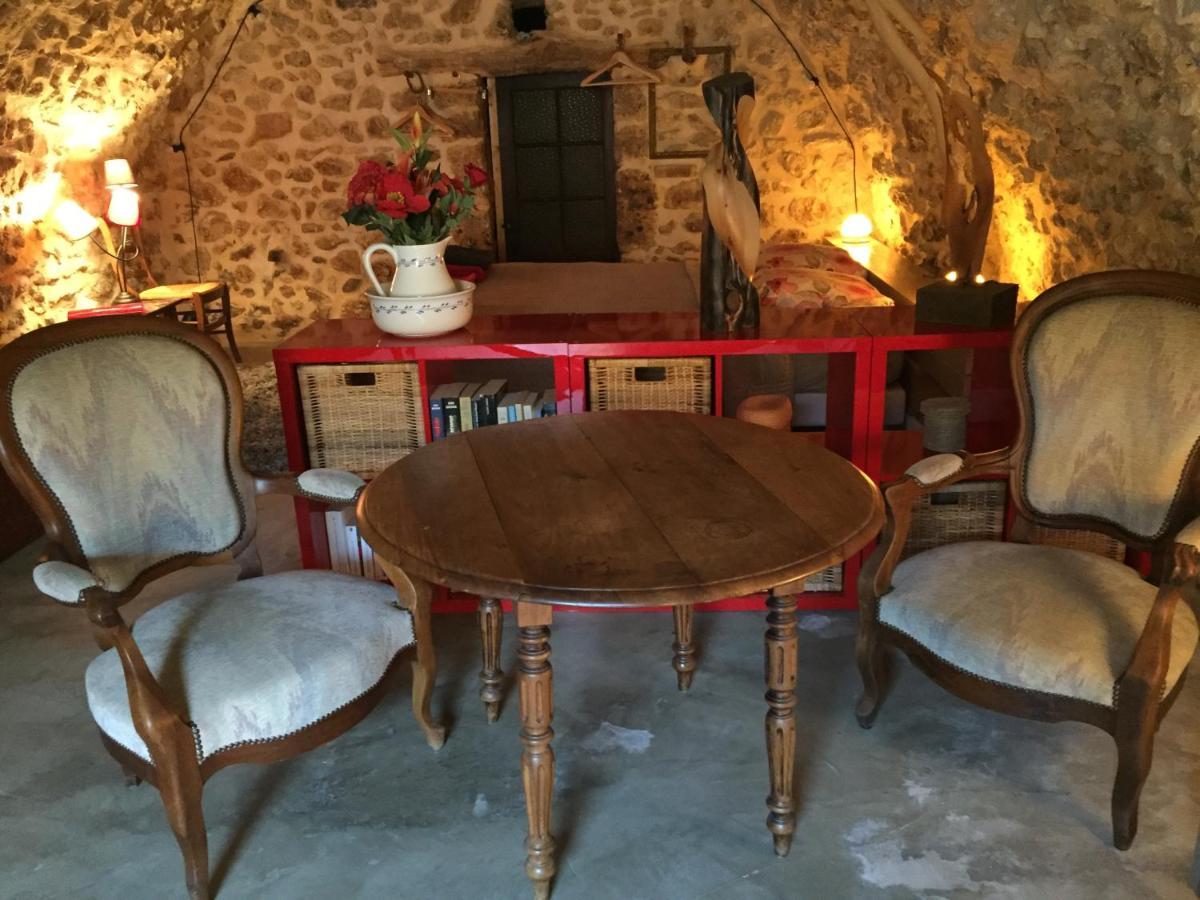 Bed and Breakfast Babayaga Мустье-Сент-Мари Экстерьер фото