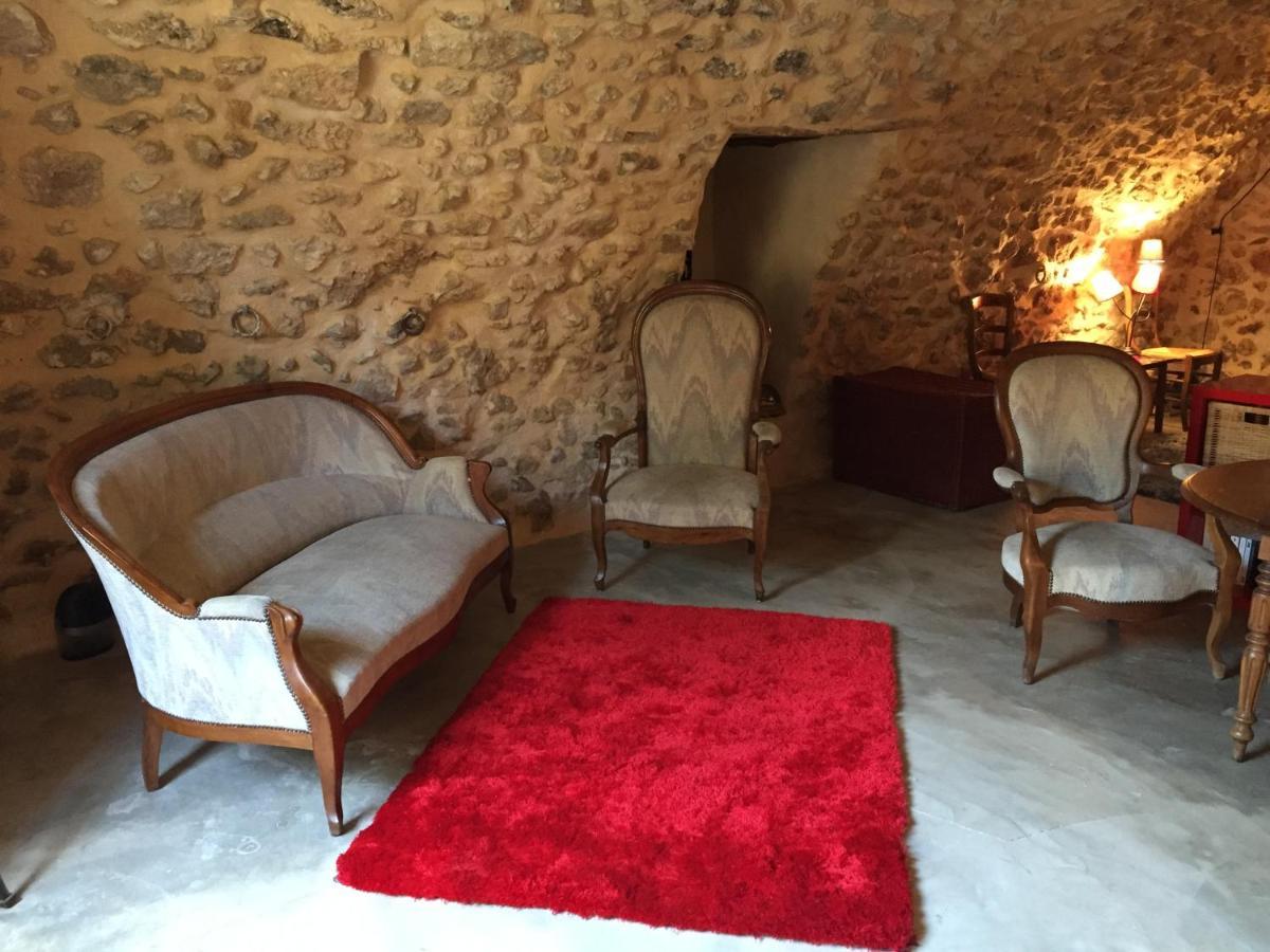 Bed and Breakfast Babayaga Мустье-Сент-Мари Экстерьер фото
