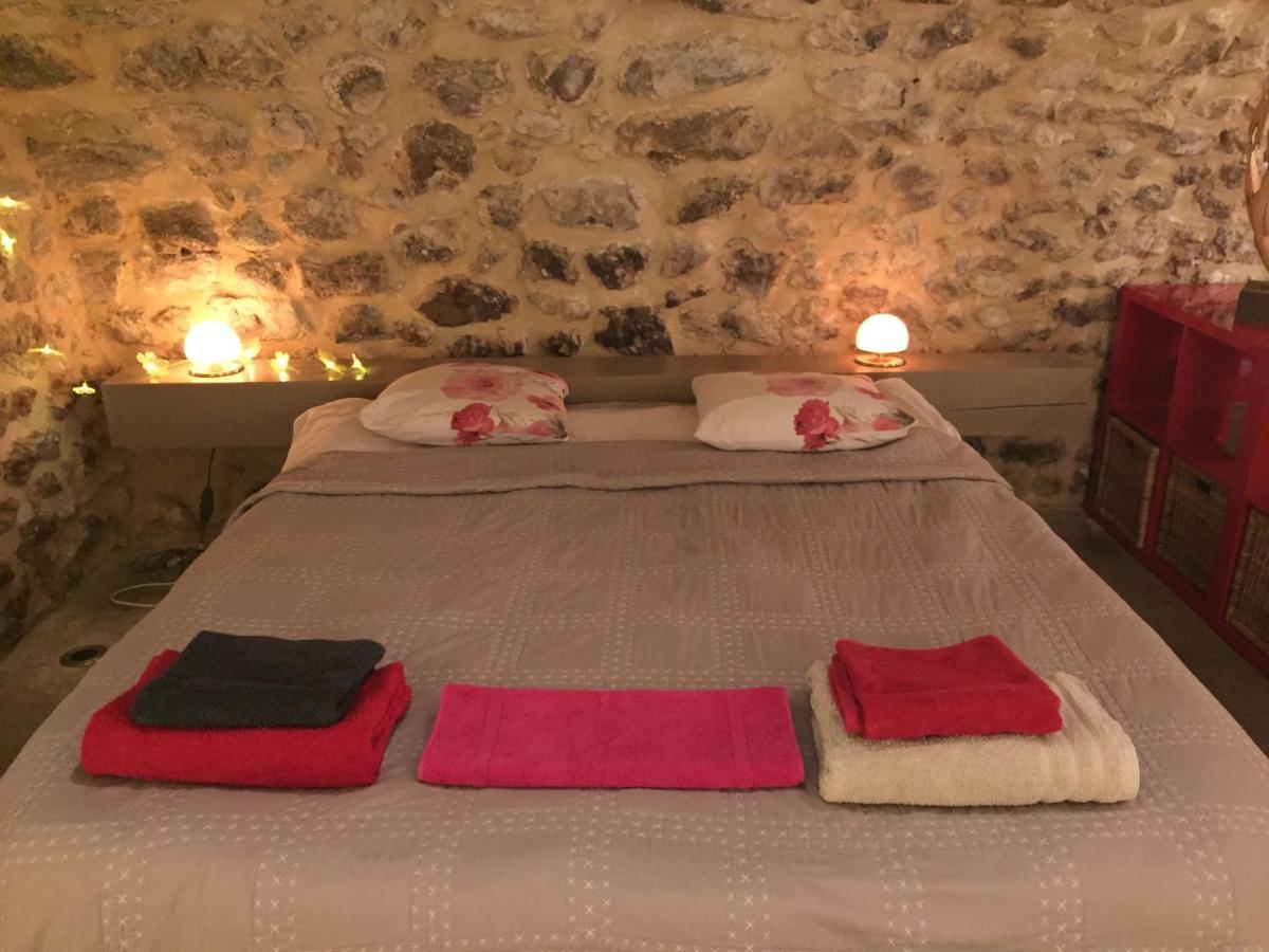 Bed and Breakfast Babayaga Мустье-Сент-Мари Экстерьер фото